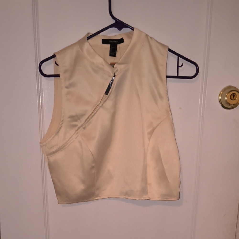 NWT Forever 21 | Cream Sleeveless Button Up Blouse